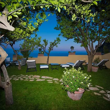 Eden Villa *